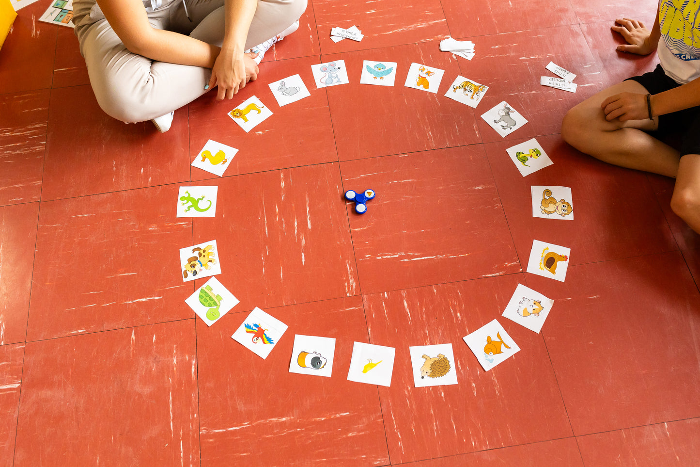 KOMPLETI 5 IGER ZA ANGLEŠČINO